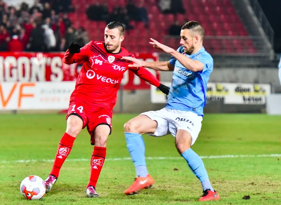 Dijon solide leader, Metz rate le coche