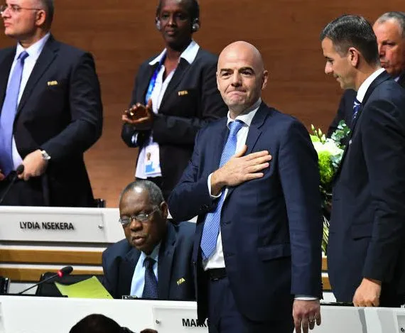 Blatter prévient Gianni Infantino