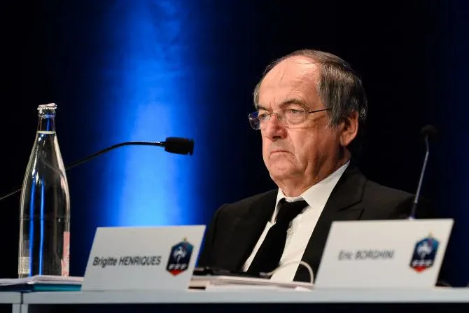 Le Graët : «<span style="font-size:50%">&nbsp;</span>Benzema n&rsquo;est pas à la disposition de Didier Deschamps<span style="font-size:50%">&nbsp;</span>»