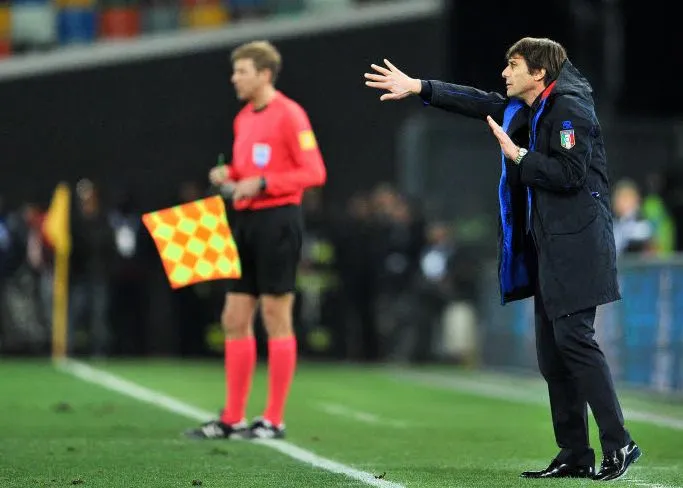 Conte : «<span style="font-size:50%">&nbsp;</span>Mes joueurs sont des éponges<span style="font-size:50%">&nbsp;</span>»