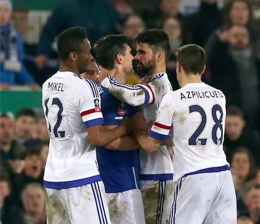 Barry insiste : «<span style="font-size:50%">&nbsp;</span>Costa ne m&rsquo;a pas mordu<span style="font-size:50%">&nbsp;</span>»