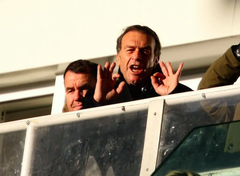 Cellino : «<span style="font-size:50%">&nbsp;</span>Si Mourinho avait des couilles, il entraînerait Leeds<span style="font-size:50%">&nbsp;</span>»
