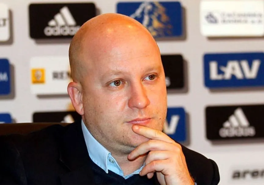 Le coach de Ljubljana renvoyé pour insultes racistes