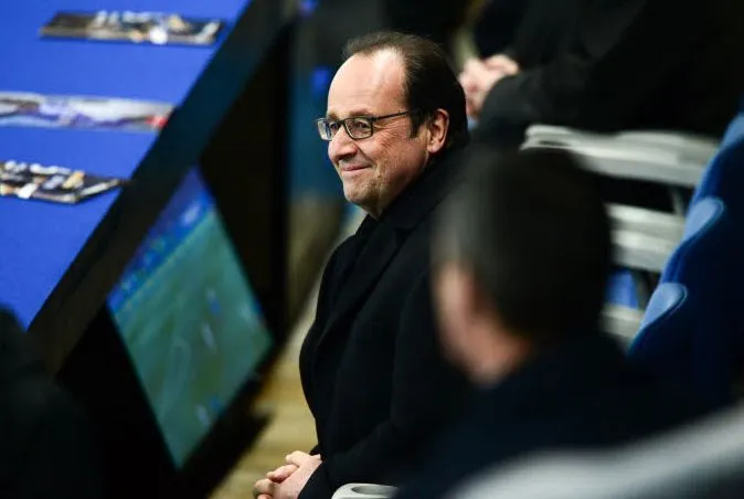Hollande compte sur l&rsquo;Euro pour «<span style="font-size:50%">&nbsp;</span>mettre le pays de bonne humeur <span style="font-size:50%">&nbsp;</span>»