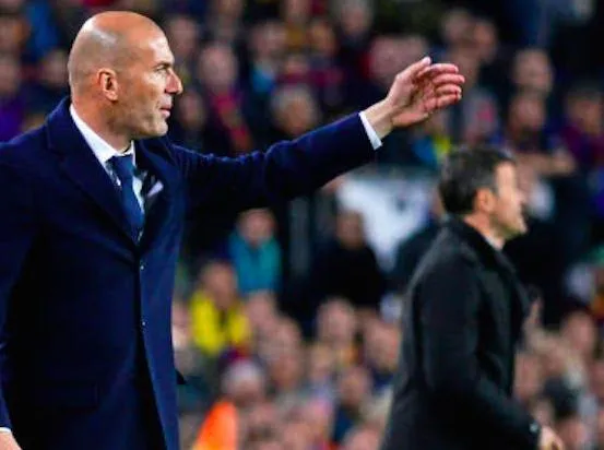 Zidane félicite ses joueurs