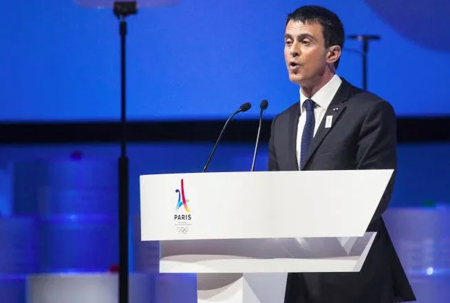 Valls ironise sur la blessure de Varane devant l&rsquo;Assemblée