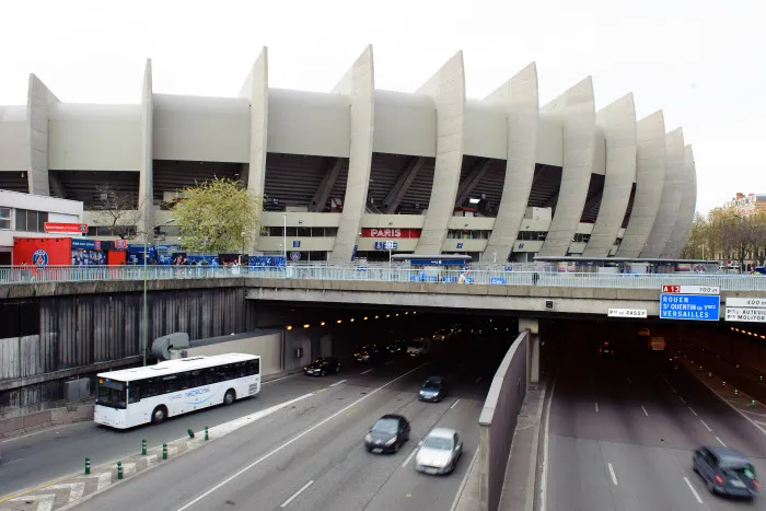 PSG : Un Parc des Princes à 60 000 places ?