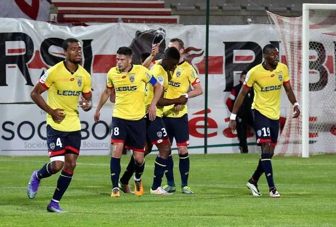 Metz en Ligue 1 in extremis, Évian en National