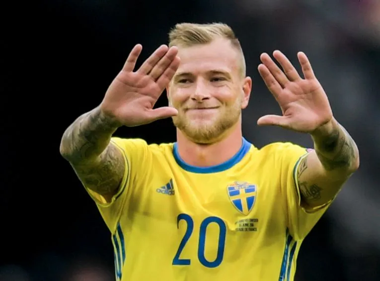 John Guidetti, let the music play