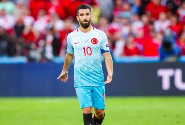 Arda Turan : «<span style="font-size:50%"> </span>Ils ont fait pleurer ma mère<span style="font-size:50%"> </span>»
