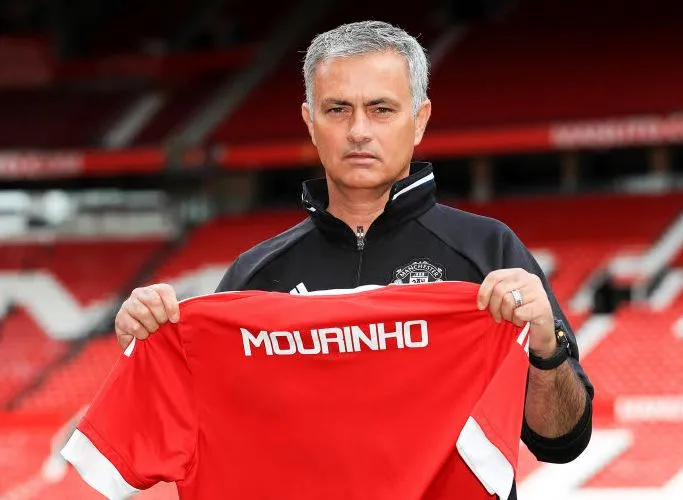 Mourinho : «<span style="font-size:50%">&nbsp;</span>Rooney ne jouera pas en 8 ou en 6<span style="font-size:50%">&nbsp;</span>»