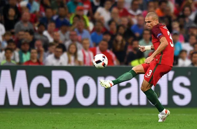 Pepe incertain pour la demi-finale