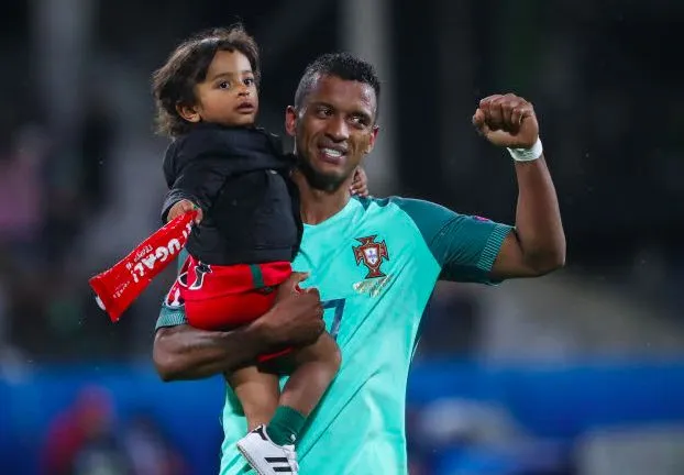 Nani se moque de la manière