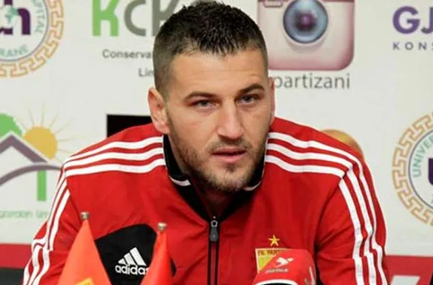 Alban Hoxha, héros albanais