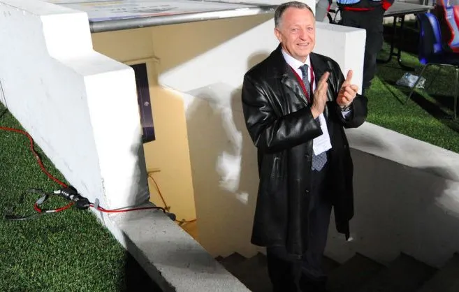 Aulas en remet une couche sur le PSG