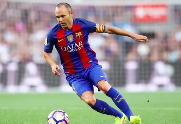 Iniesta sera absent deux semaines