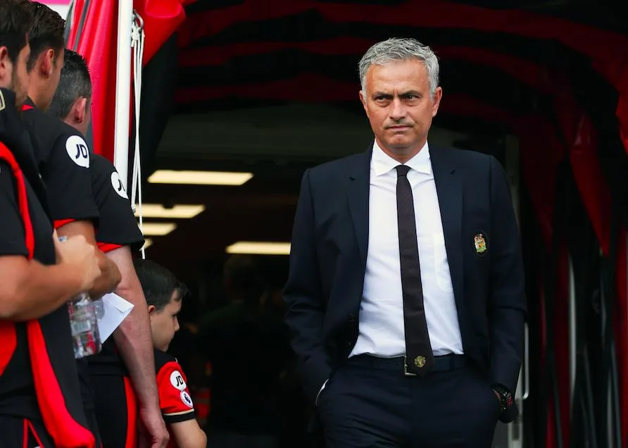 Mourinho : «<span style="font-size:50%">&nbsp;</span>Pogba est peut-être le meilleur milieu du monde<span style="font-size:50%">&nbsp;</span>»