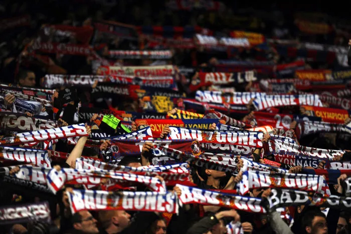 Le chant des supporters lyonnais pour Anthony Lopes