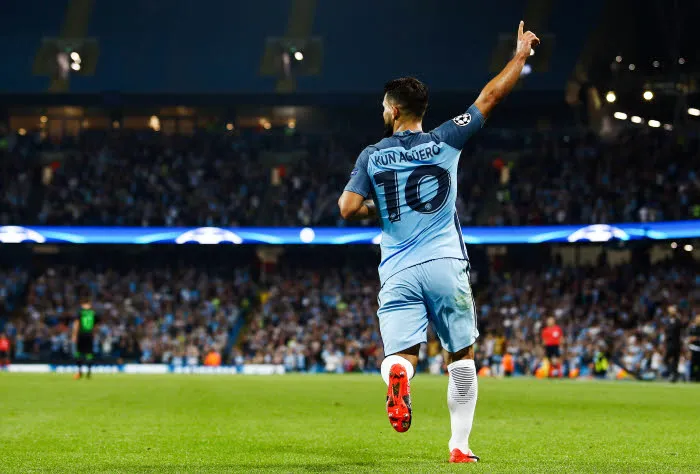 Sergio Agüero roule en 303