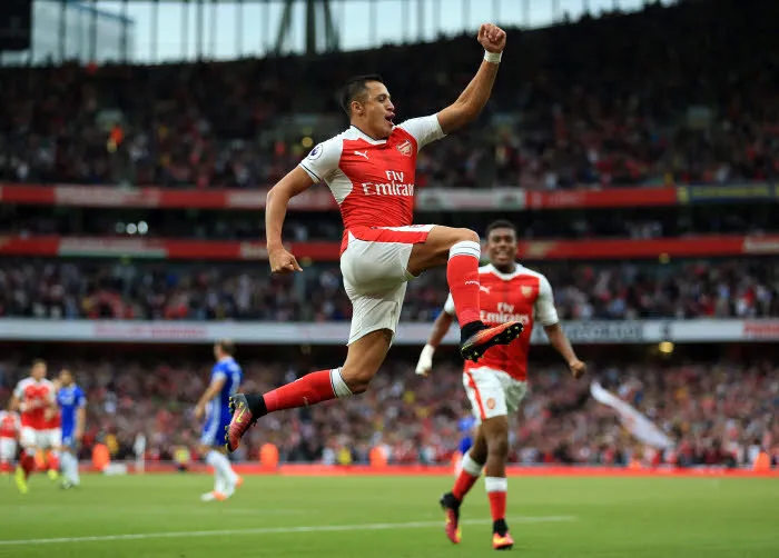 Trois coups de canon ridiculisent les Blues