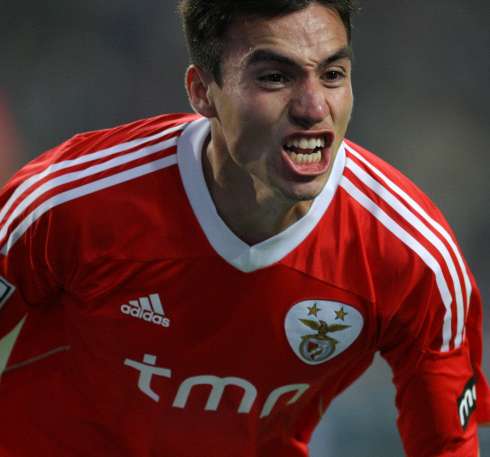 Porto trébuche, Benfica se relève