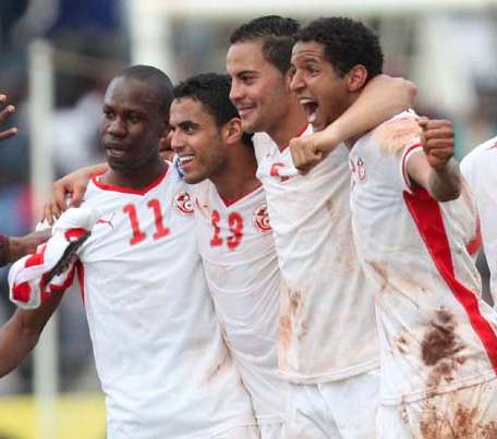 Les Aigles griffent les Lions