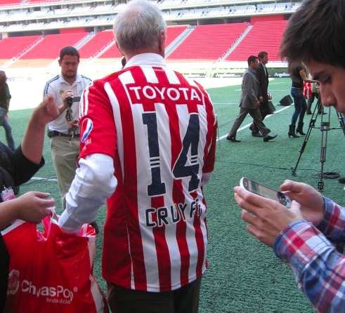 On était à la présentation de Cruyff à Guadalajara