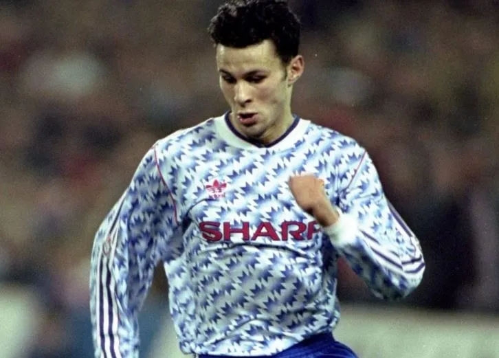 En 999 matchs, Ryan Giggs a connu…