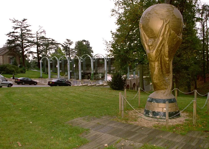 Une Coupe du monde en hiver, cela signifierait…