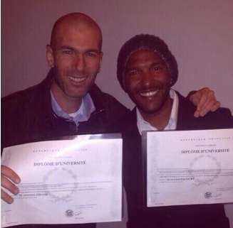 Photo : Zidane diplômé