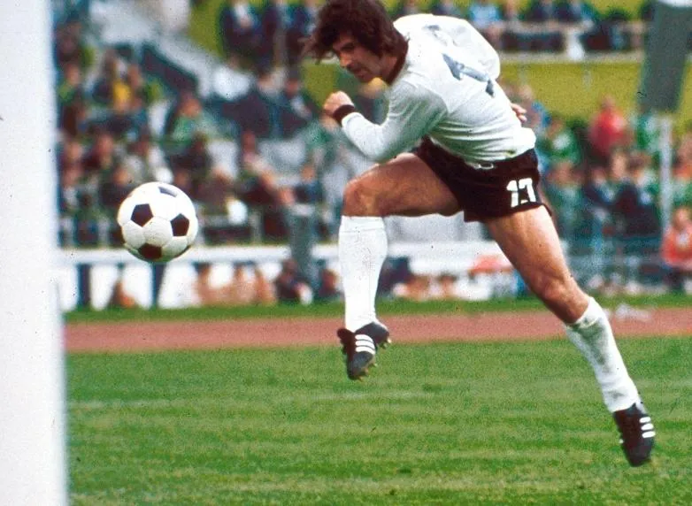 Gerd Müller en Klose combat…