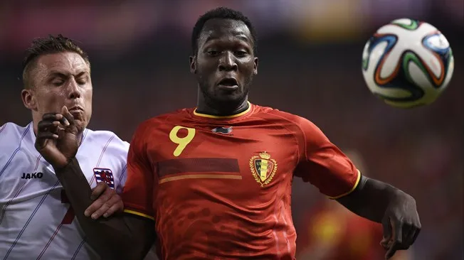 (Vine) Lukaku enroule Isaksson