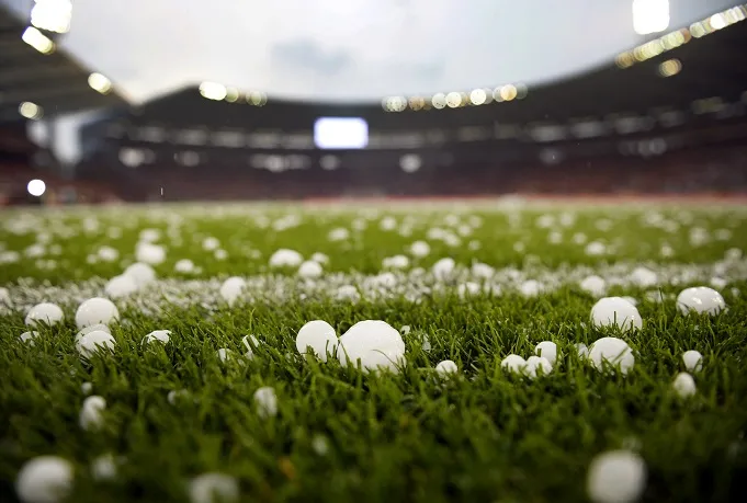Vine: Une averse de grêle pendant Belgique – Tunise