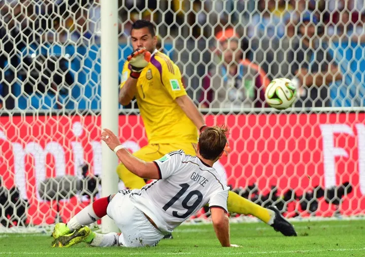 Vine : La volée de Götze