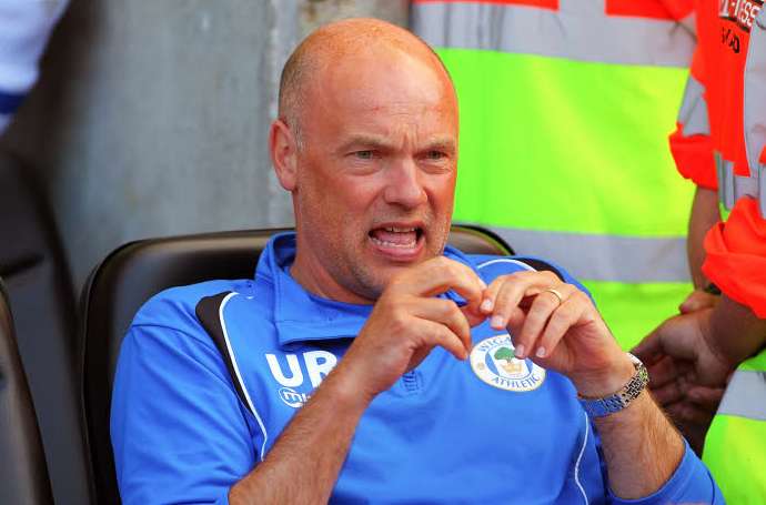 Le bus de Wigan bloque l&rsquo;autoroute