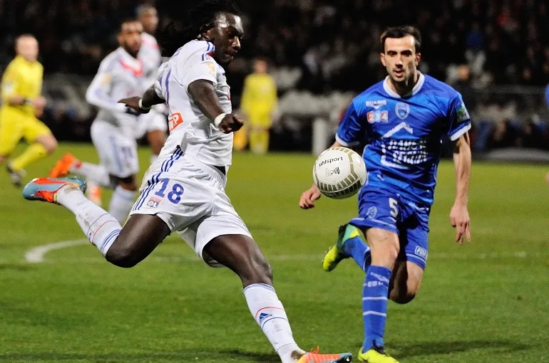 En direct : Lyon – ESTAC (2 – 1)