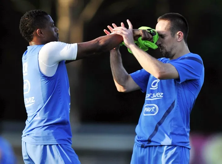 Gif : Friction entre Ribéry et Evra