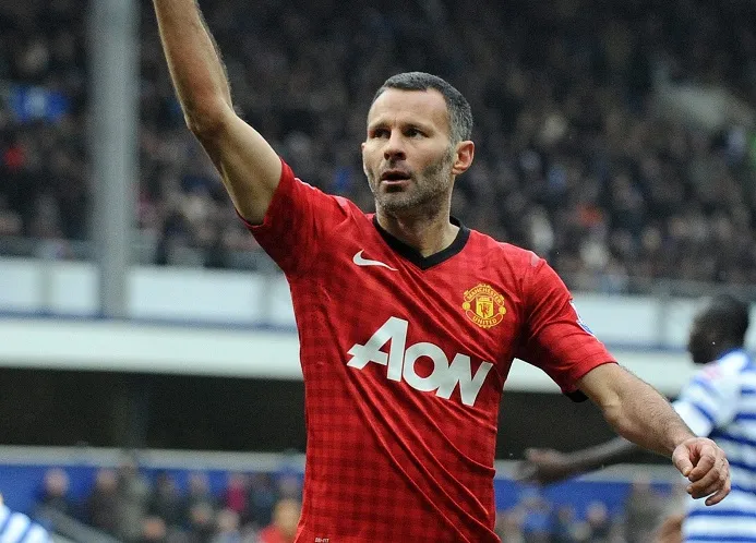 Vine : Giggs se fait rentrer
