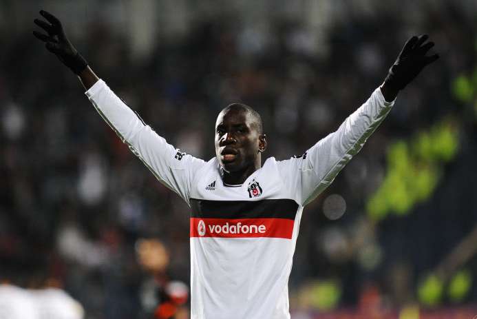 Demba Ba en colère