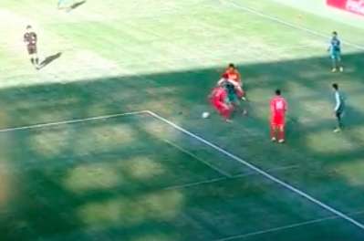 Vine : but de grande classe au Japon