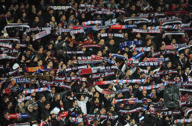 Un journaliste de l&rsquo;AFP tabassé par des «<span style="font-size:50%">&nbsp;</span>fans<span style="font-size:50%">&nbsp;</span>» lyonnais ?