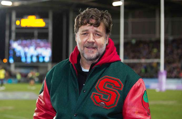 Les fans de Leeds réclament Russell Crowe