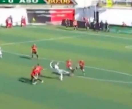 Vine : double sombrero, volée, but en Algérie