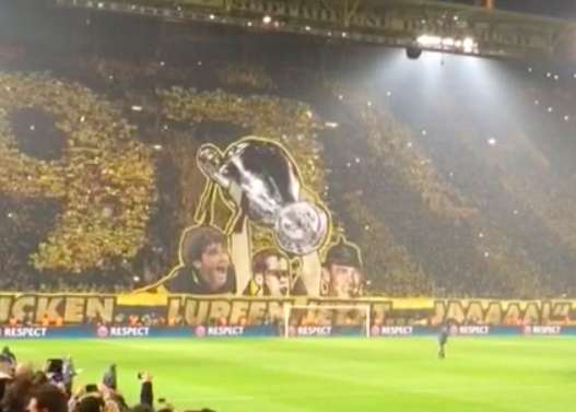 Vine : le tifo incroyable des supporters de Dortmund