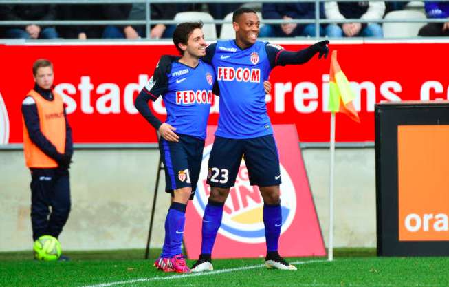 Monaco reste dans la course