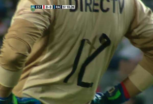 Argentine : le gardien joue en chasuble