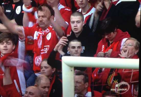 Une mamie se paye Mitrovic