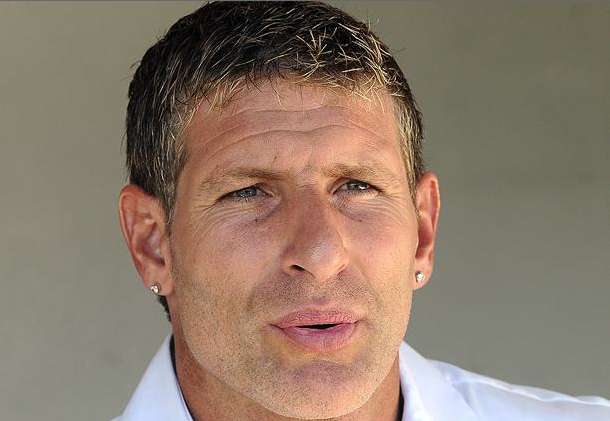 Vidéo : Martín Palermo pète un câble