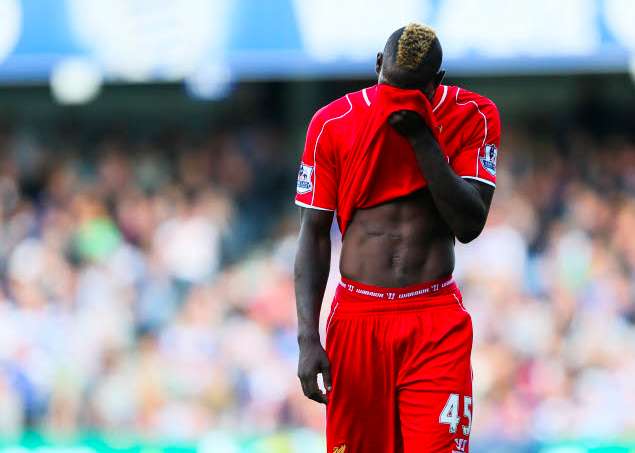 Vine : Balotelli échange son maillot à la pause