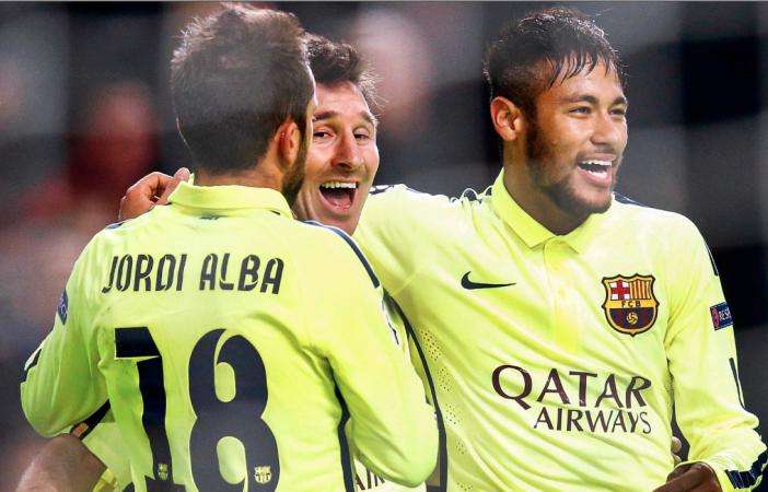 City tristesse, Messi et Luiz Adriano en vedettes